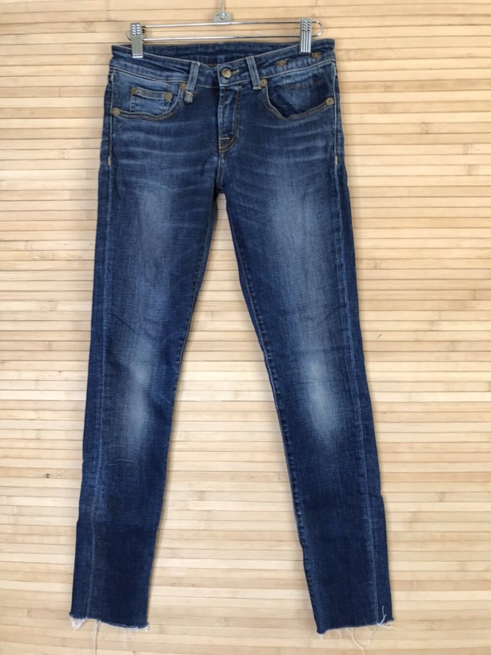 R13 Jeans Skinny sz 26 raw hem medium wash